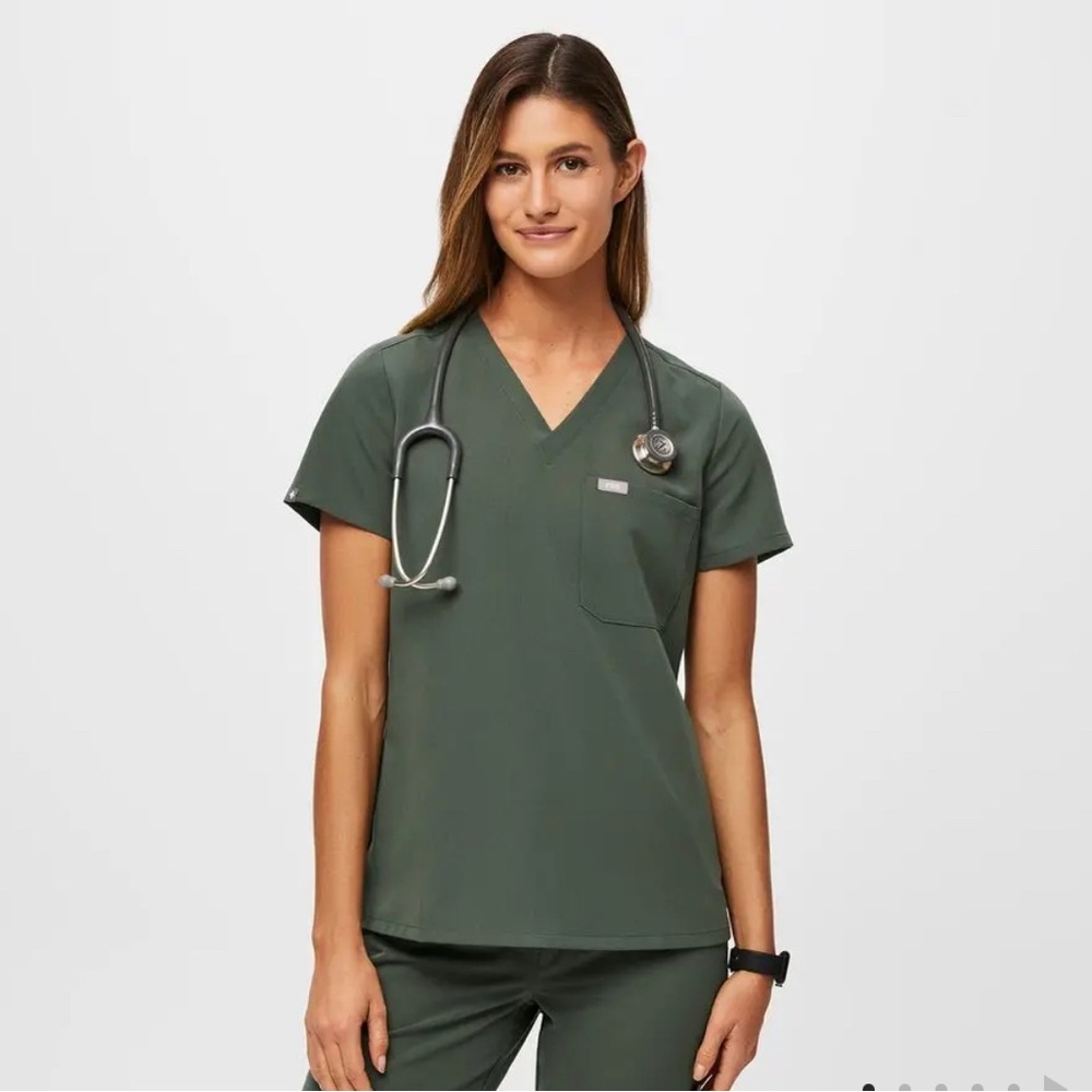 Figs scrubs